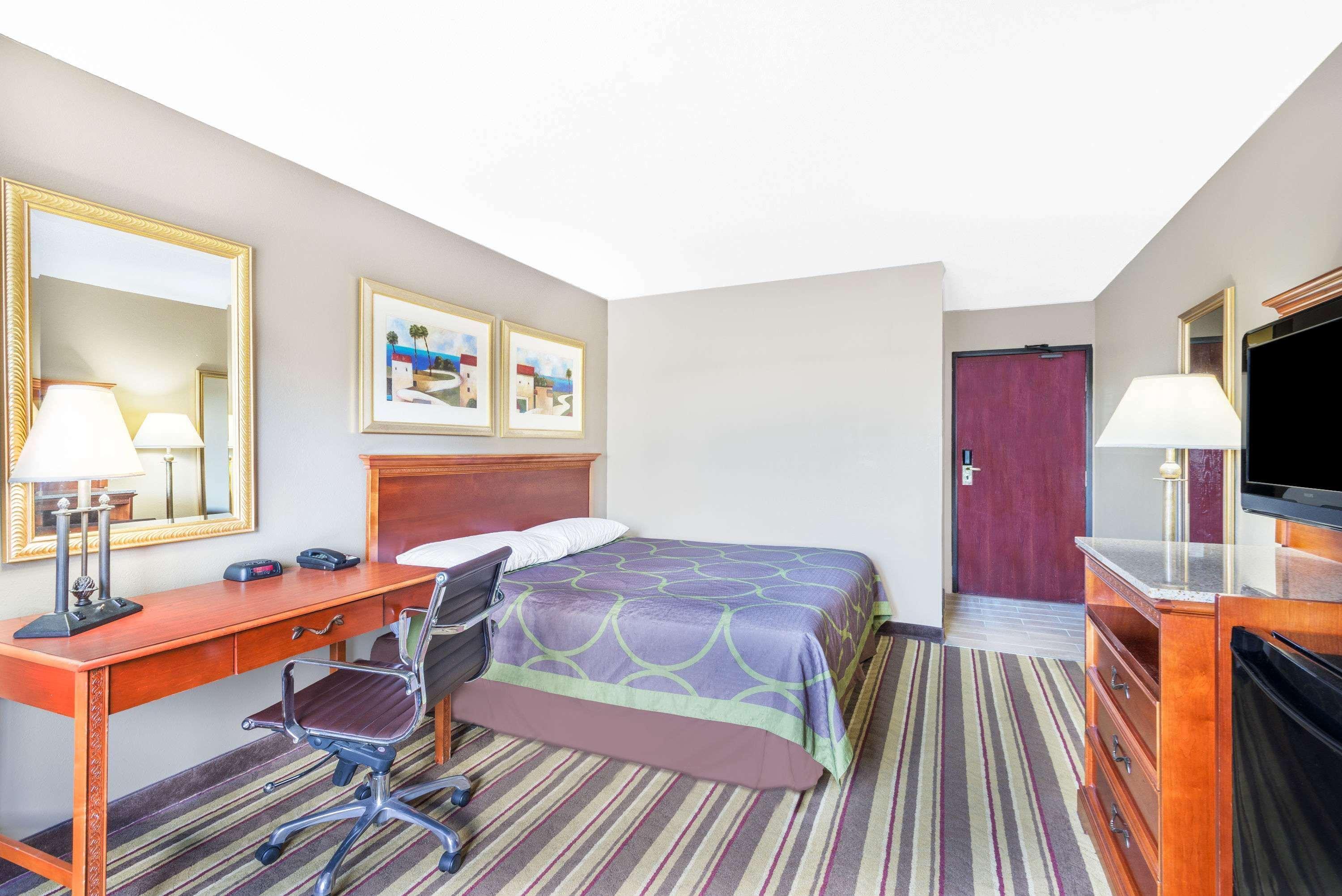 Super 8 By Wyndham Tilton/Lake Winnipesaukee Exteriér fotografie